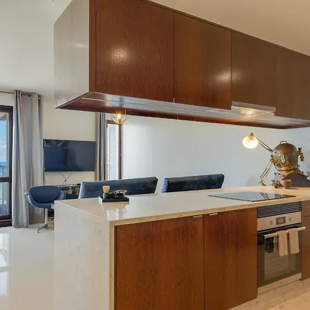 Carlos By Madeira Apartman *