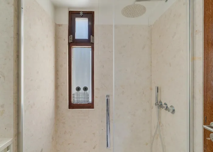 Carlos By Madeira Funchal (Madeira)